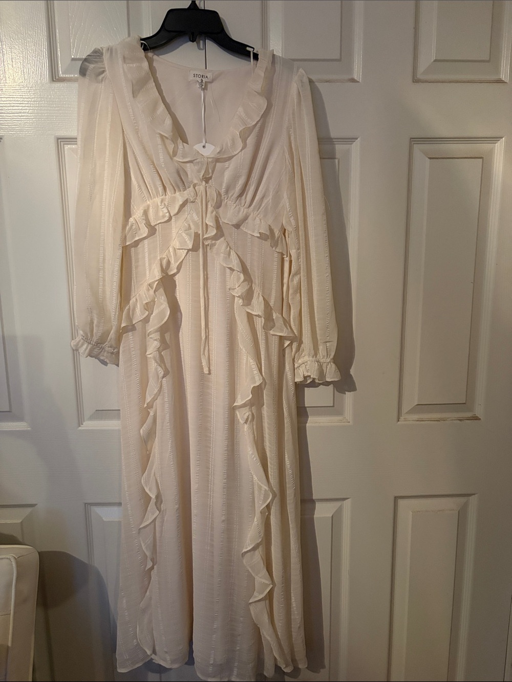 Storia Ivory Ruffle Maxi Dress